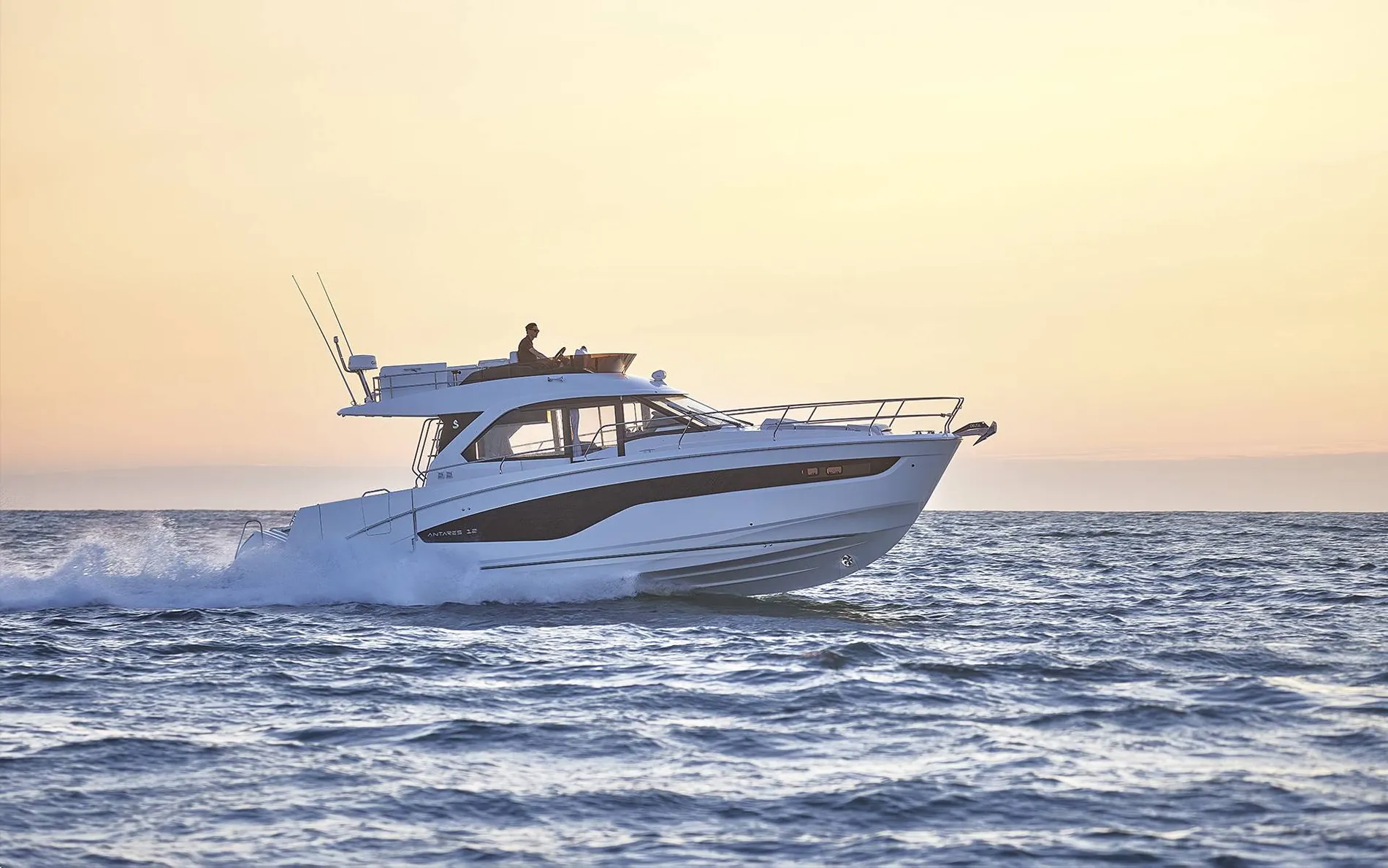 New 2027 Beneteau Antares 12 Fly for Sale | Vancouver, BC | M&P Yacht Centre | 6a2113ea04184cd2fb073519