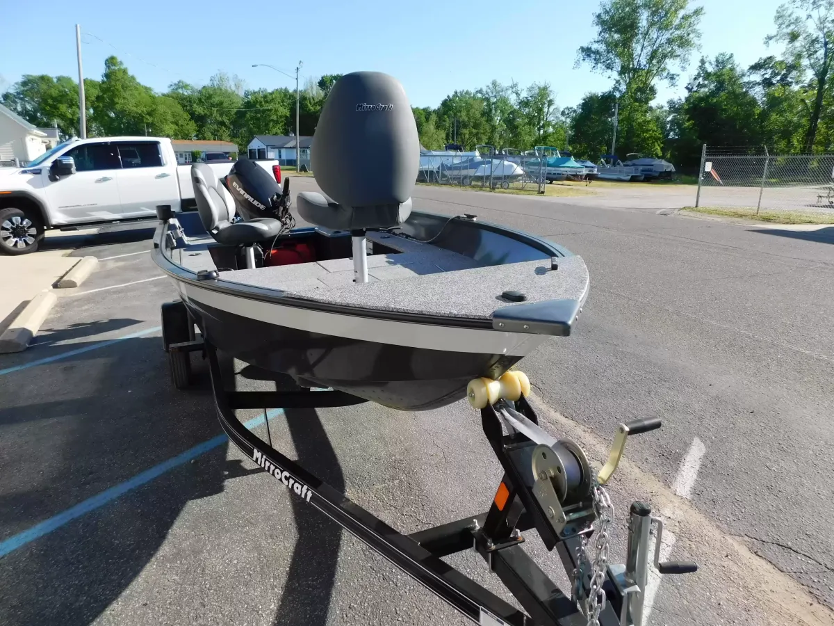 dummy-boat-img