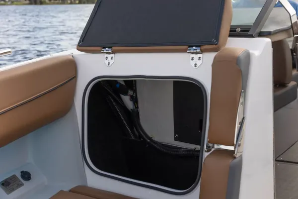 2027 Regal LX4 detail image 9