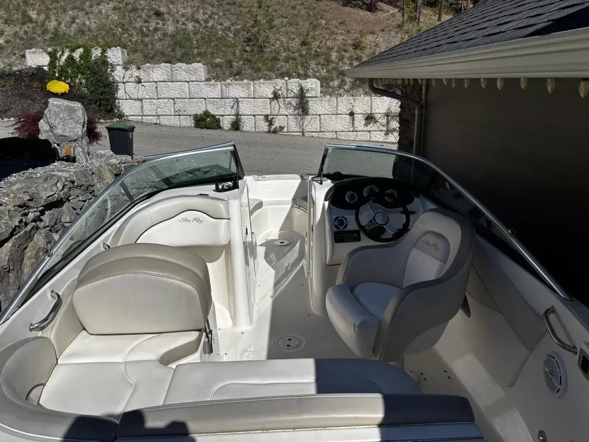 2012 Sea Ray 200 Sundeck-2