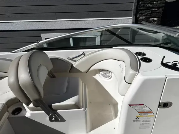 2012 Sea Ray 200 Sundeck-7