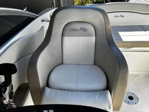 2012 Sea Ray 200 Sundeck-9