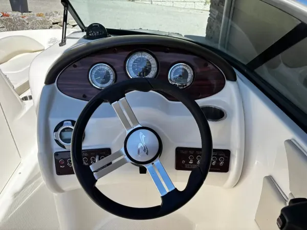 2012 Sea Ray 200 Sundeck-10