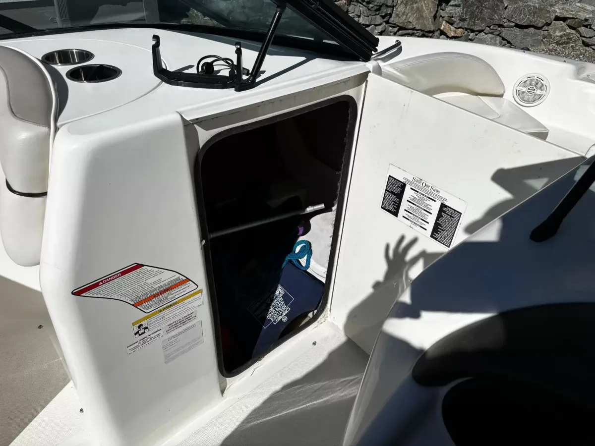 2012 Sea Ray 200 Sundeck-18