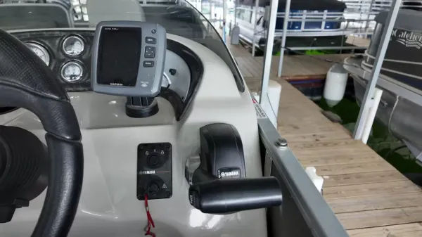 2019 Suncatcher V322 Fish-23