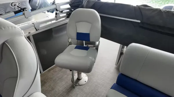 2019 Suncatcher V322 Fish-28