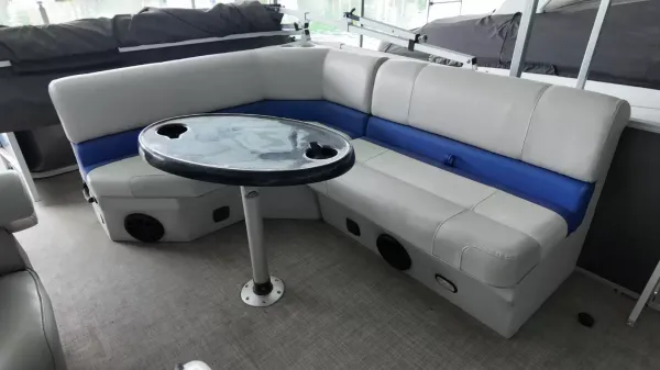 2019 Suncatcher V322 Fish-25