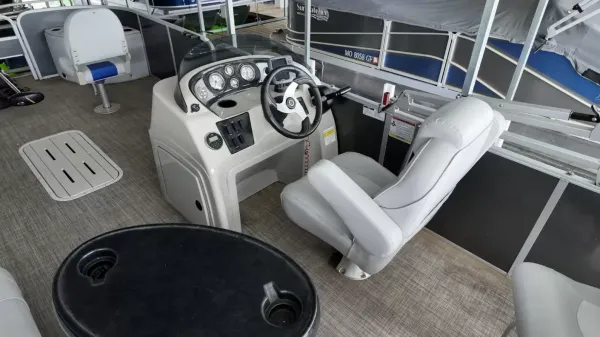 2019 Suncatcher V322 Fish-21