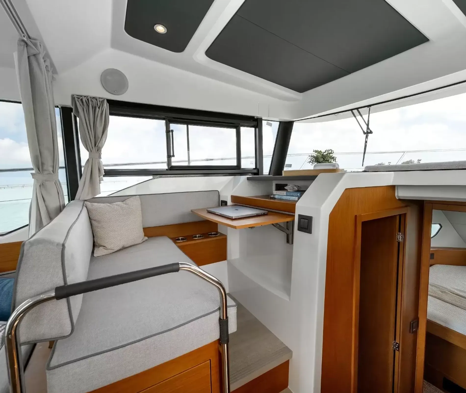 New 2027 Beneteau Swift Trawler 37 Fly for Sale | Vancouver, BC | M&P Yacht Centre | 69091939fd417cc27a0e0bcf