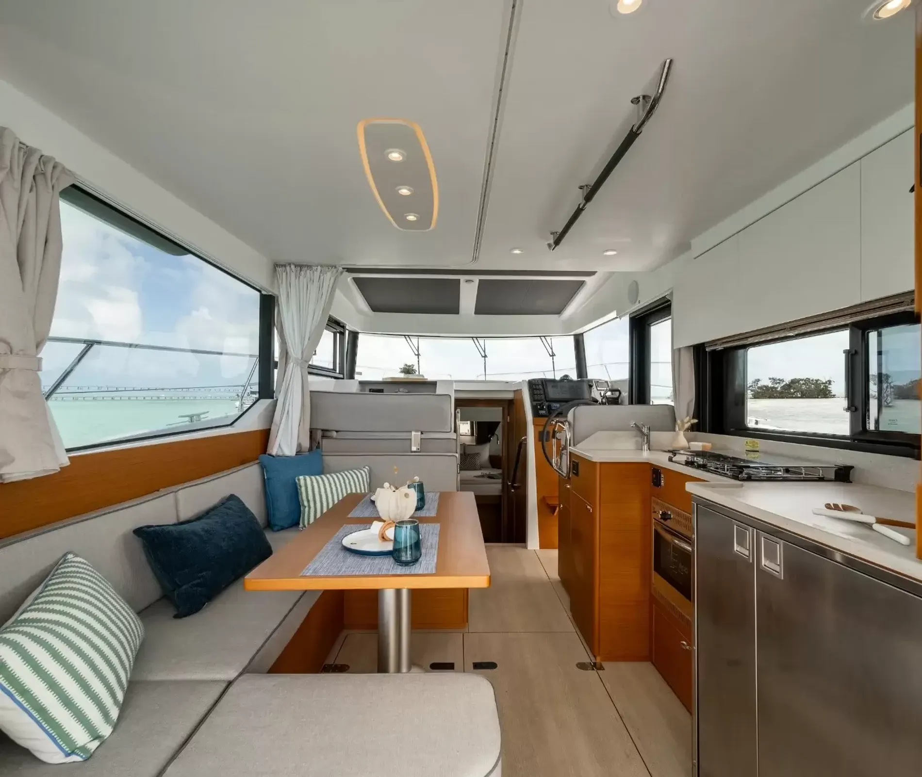 New 2027 Beneteau Swift Trawler 37 Fly for Sale | Vancouver, BC | M&P Yacht Centre | 69091939fd417cc27a0e0bcf