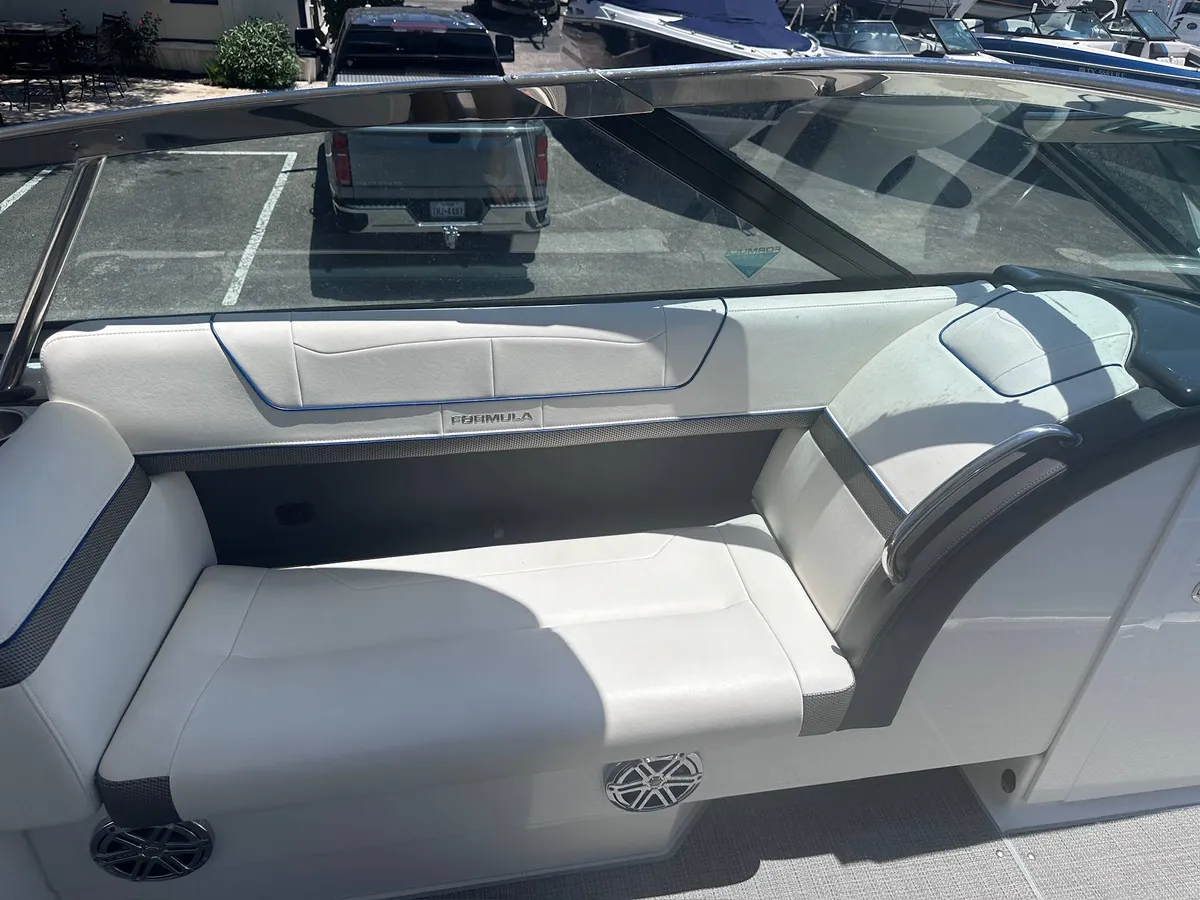 dummy-boat-img