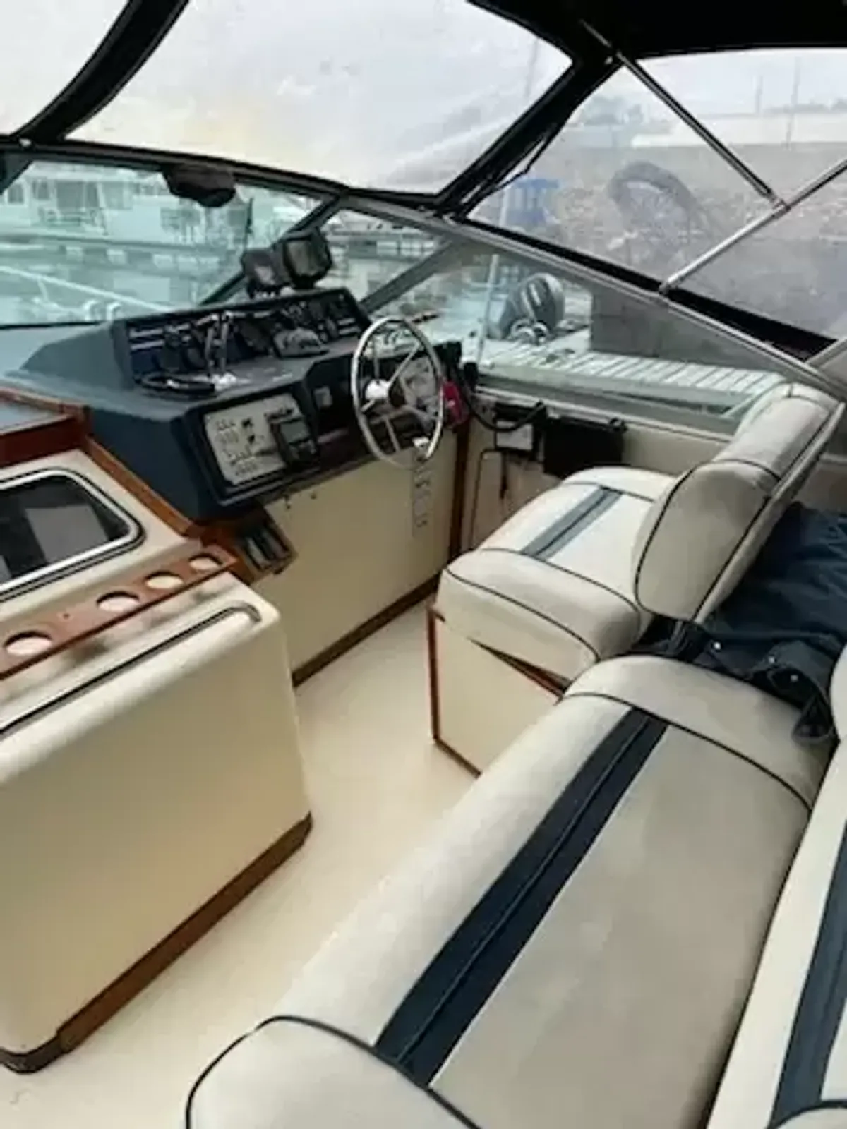boat-carouselImage-image