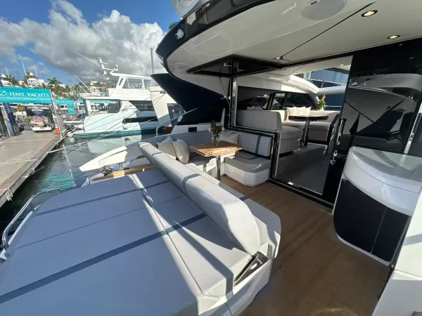 2027 Fairline TARGA 47 GT detail image 13