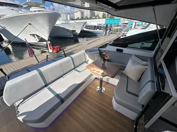 2027 Fairline TARGA 47 GT detail image 15