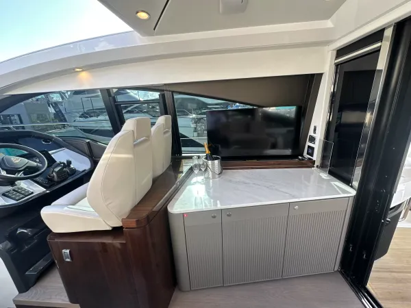2027 Fairline TARGA 47 GT detail image 22