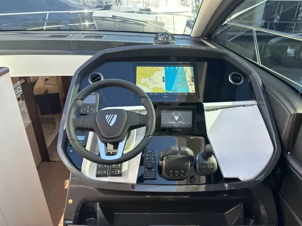 2027 Fairline TARGA 47 GT detail image 26