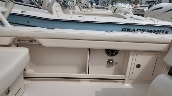 2026 Grady White FREEDOM 285 detail image 8