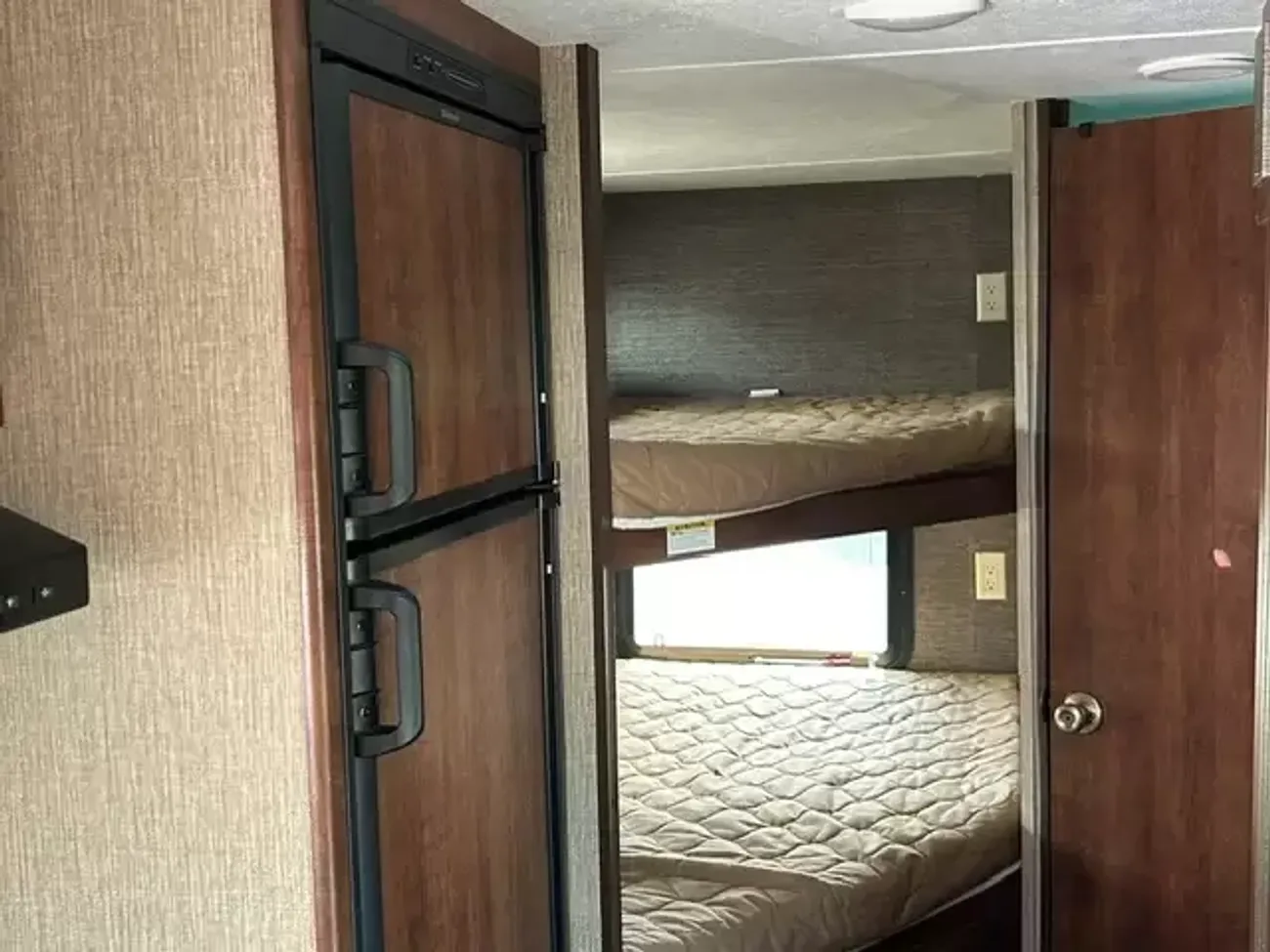  Keystone rv Passport Ultralite-12