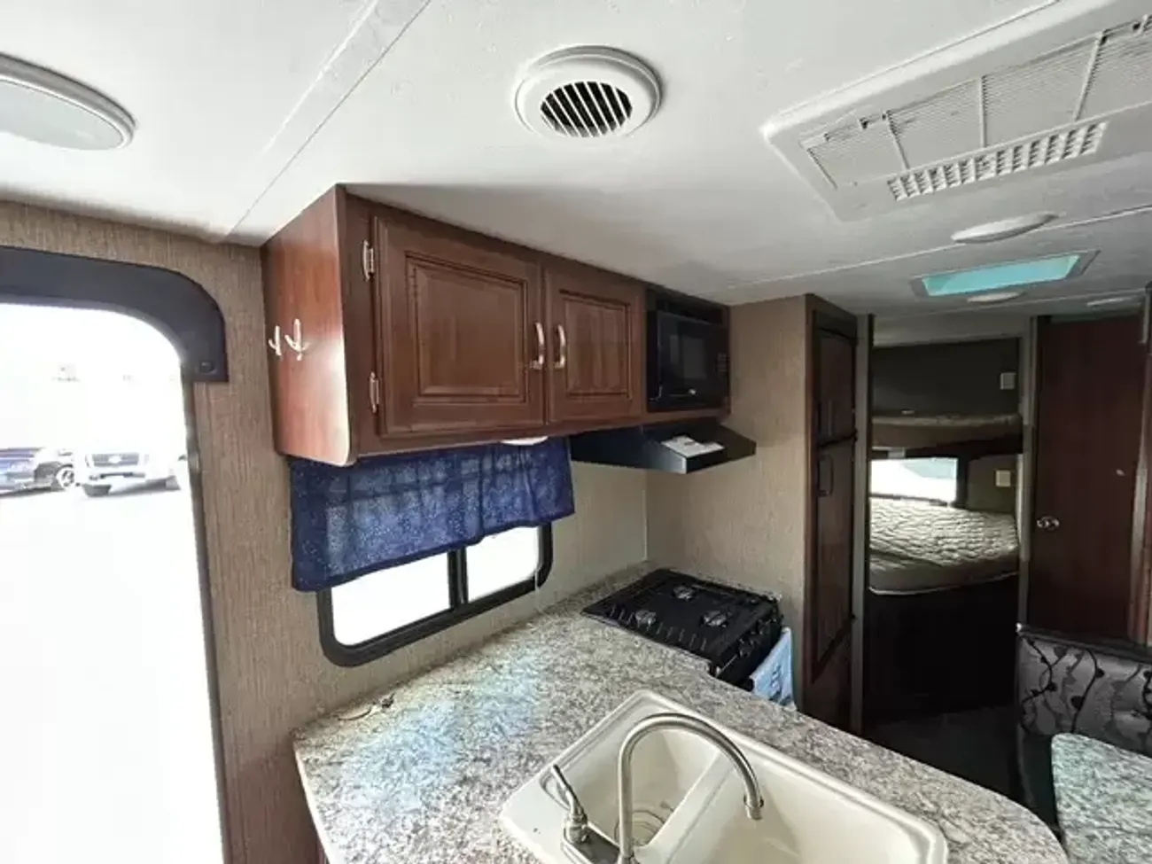  Keystone rv Passport Ultralite-13
