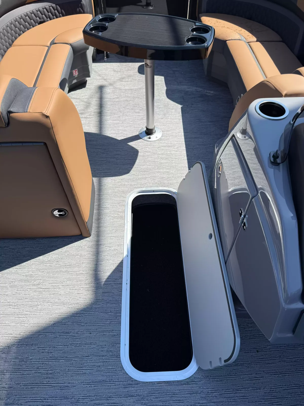 boat-carouselImage-image