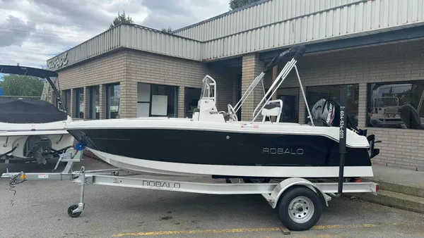 2026 Robalo R1600