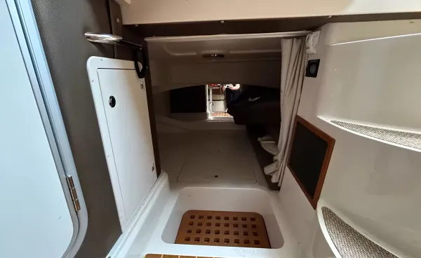 2009 Grady White EXPRESS 330 detail image 19