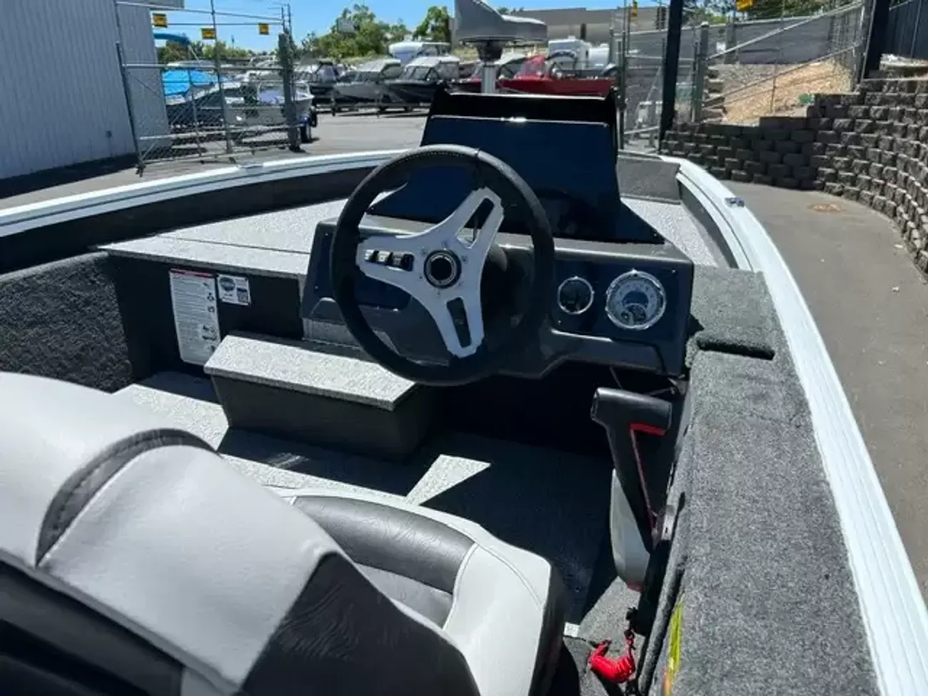  Smokercraft Viper XR 165-9