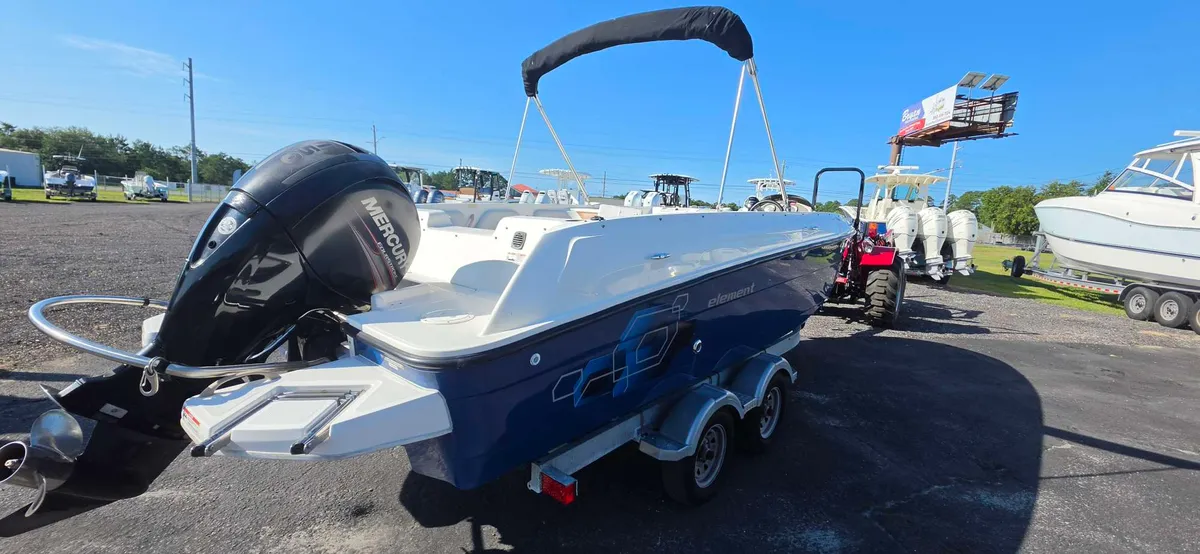 2019 Bayliner E 21