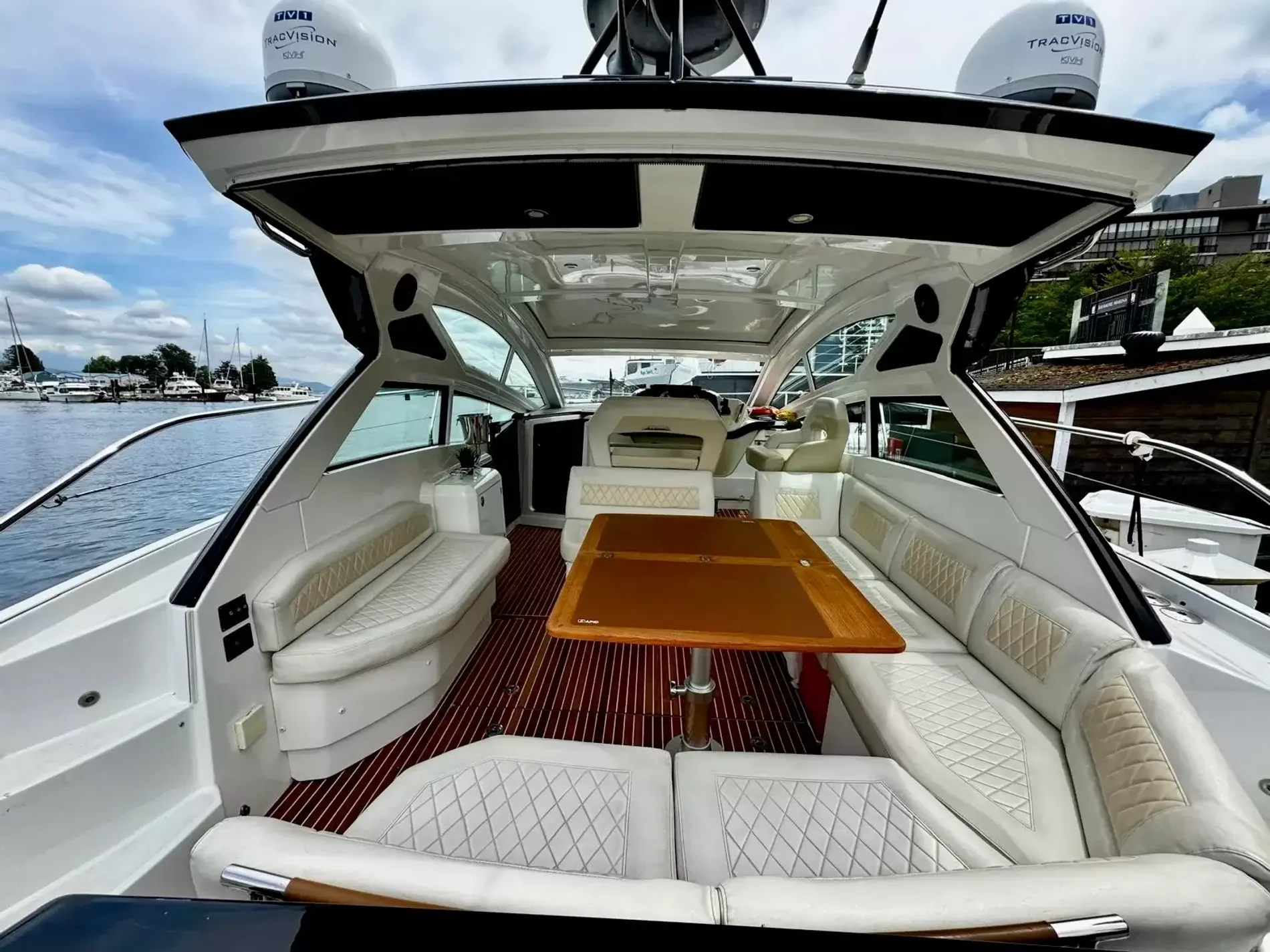 Pre-Owned 2016 Beneteau Gran Turismo 40 for Sale | Vancouver, BC | M&P Yacht Centre | 6a29c2a8914b5a226d0d0cfd