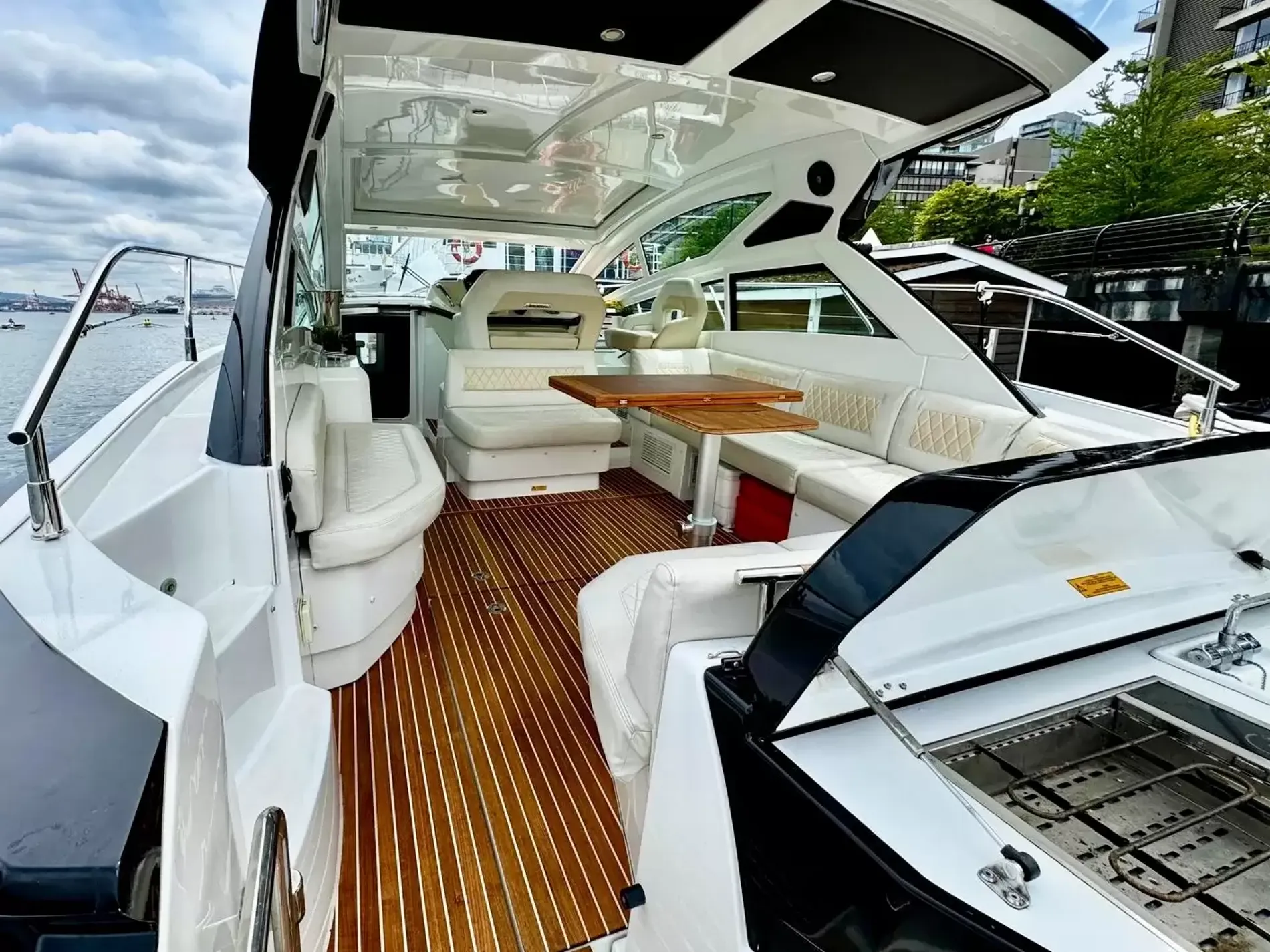 Pre-Owned 2016 Beneteau Gran Turismo 40 for Sale | Vancouver, BC | M&P Yacht Centre | 6a29c2a8914b5a226d0d0cfd