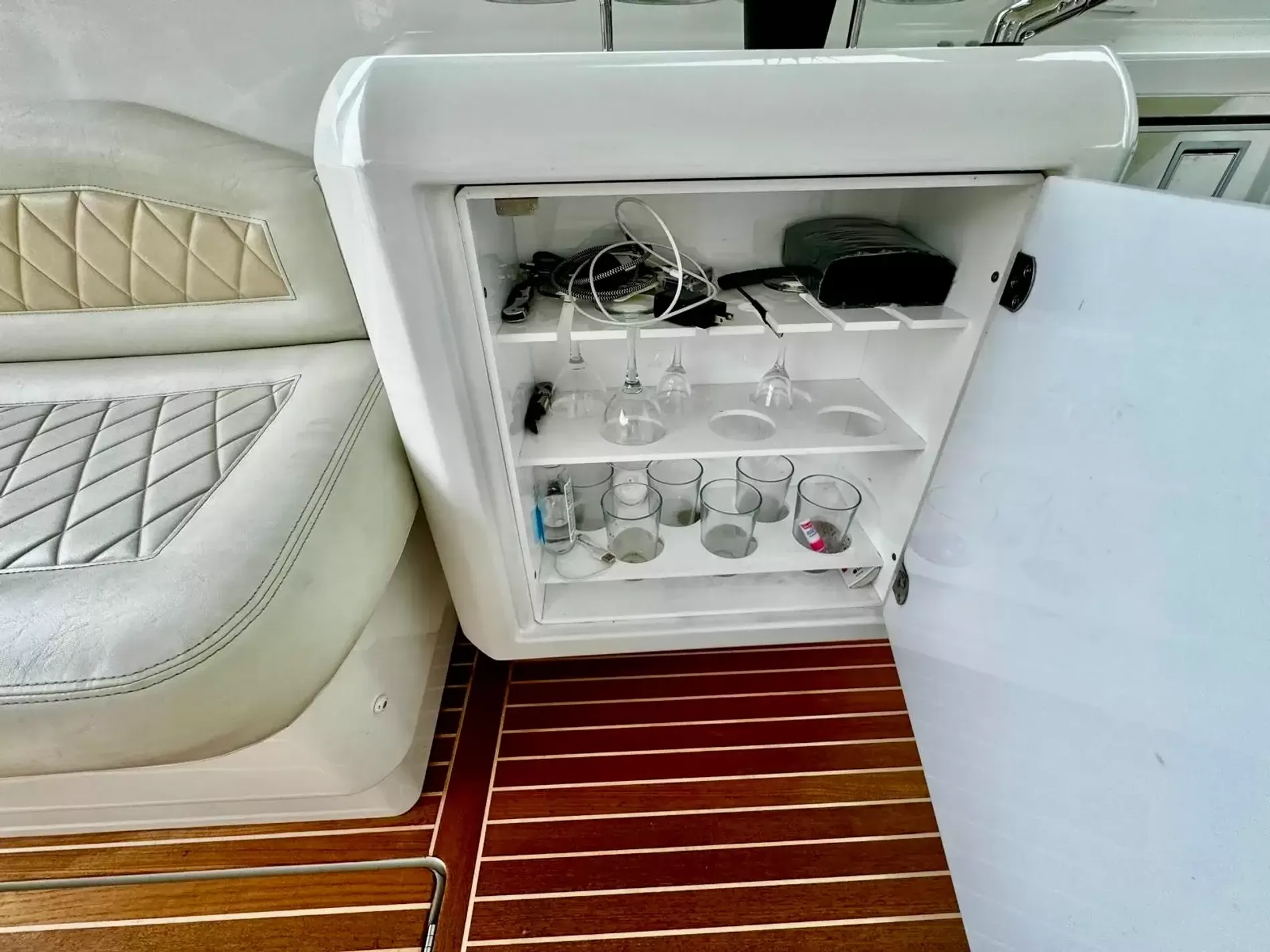 Pre-Owned 2016 Beneteau Gran Turismo 40 for Sale | Vancouver, BC | M&P Yacht Centre | 6a29c2a8914b5a226d0d0cfd