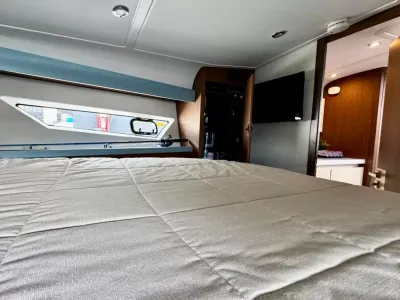 Pre-Owned 2016 Beneteau Gran Turismo 40 for Sale | Vancouver, BC | M&P Yacht Centre | 6a29c2a8914b5a226d0d0cfd