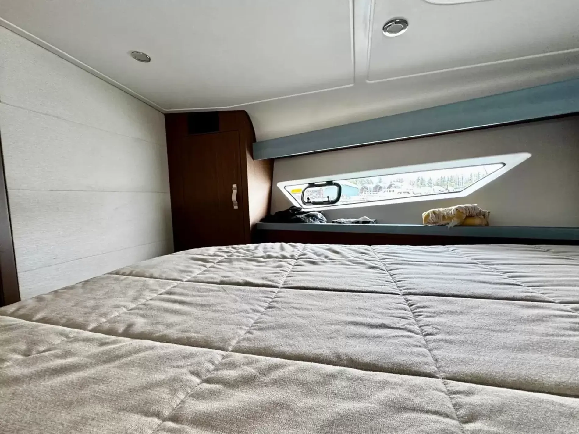 Pre-Owned 2016 Beneteau Gran Turismo 40 for Sale | Vancouver, BC | M&P Yacht Centre | 6a29c2a8914b5a226d0d0cfd