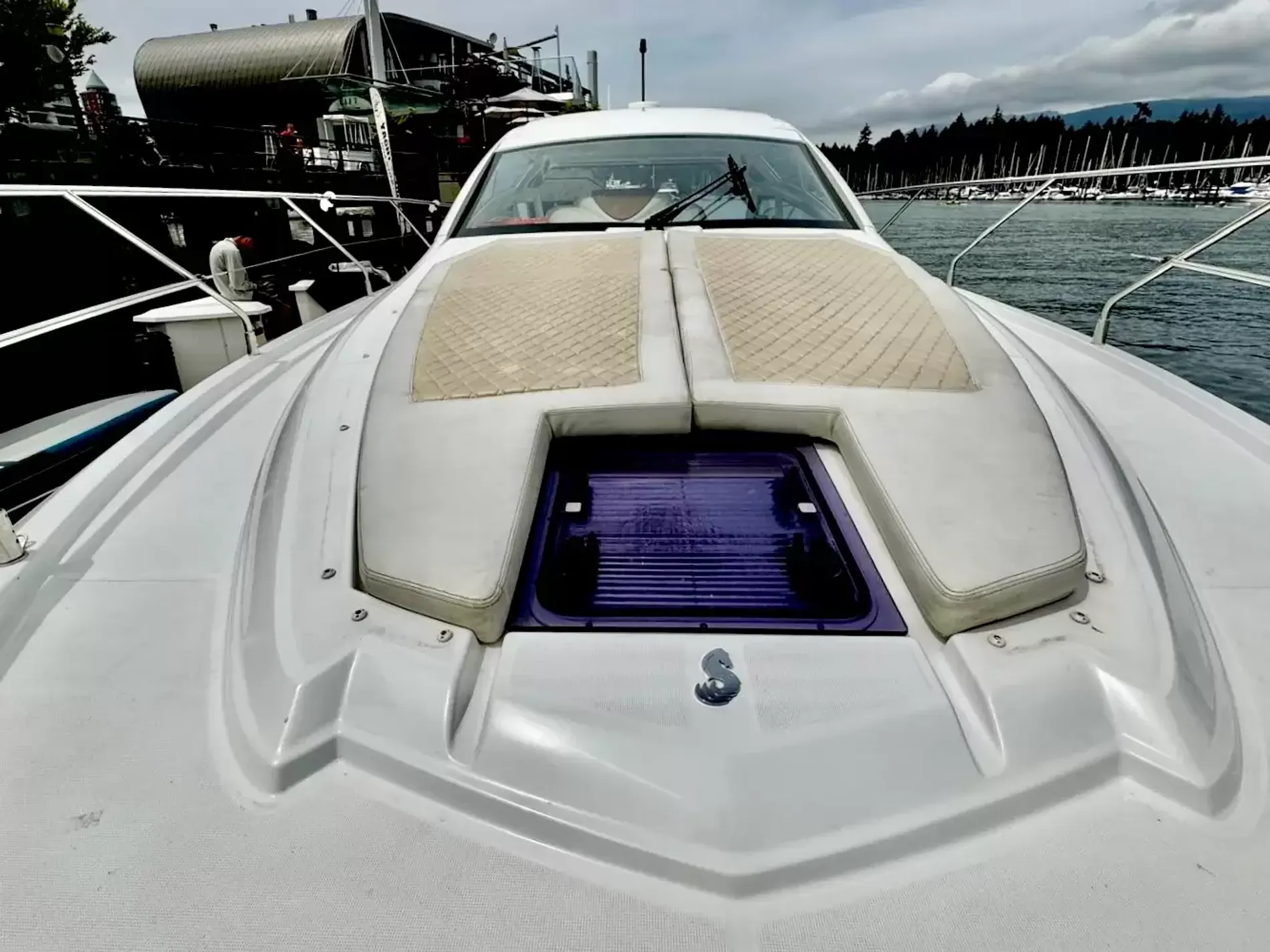 Pre-Owned 2016 Beneteau Gran Turismo 40 for Sale | Vancouver, BC | M&P Yacht Centre | 6a29c2a8914b5a226d0d0cfd