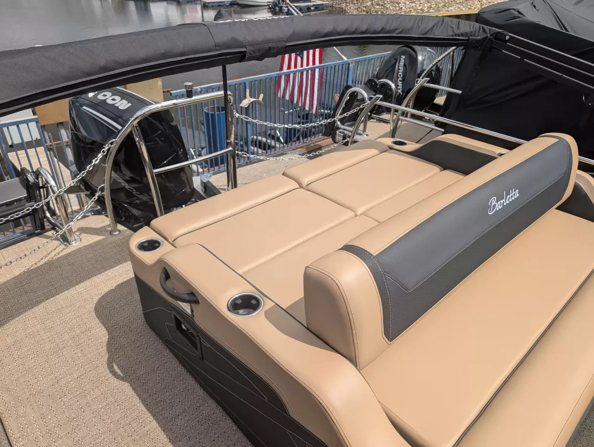boat-carouselImage-image
