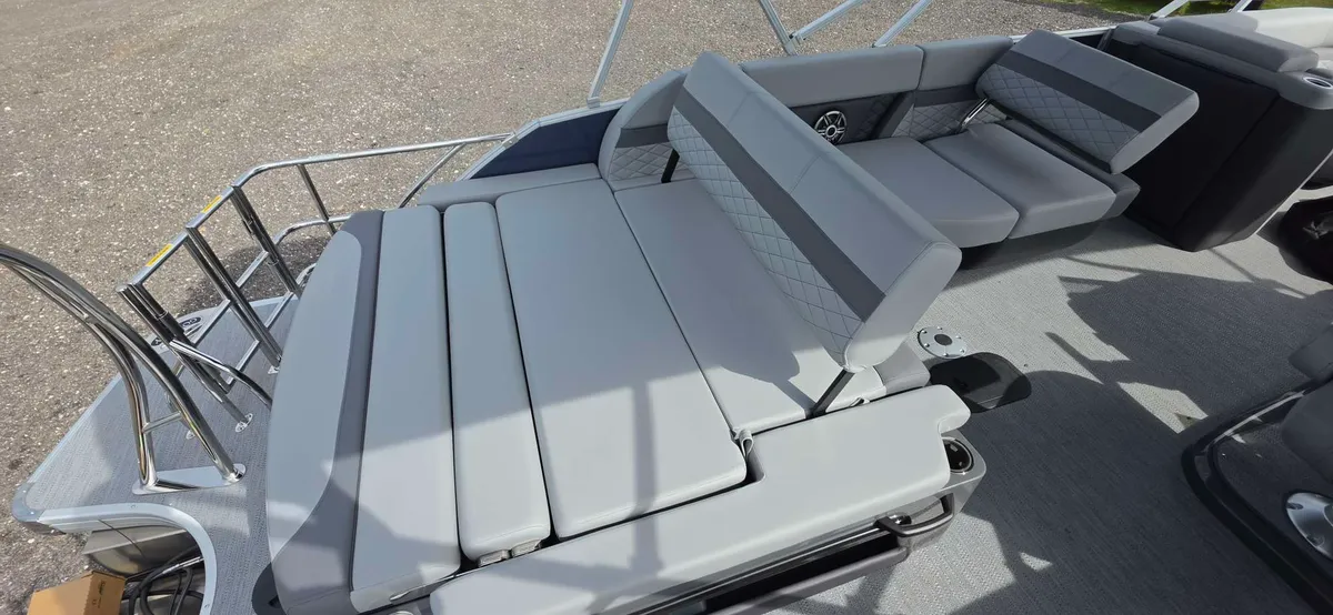 2027 Monaco MC235SFL