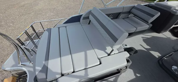 2027 Monaco MC235SFL