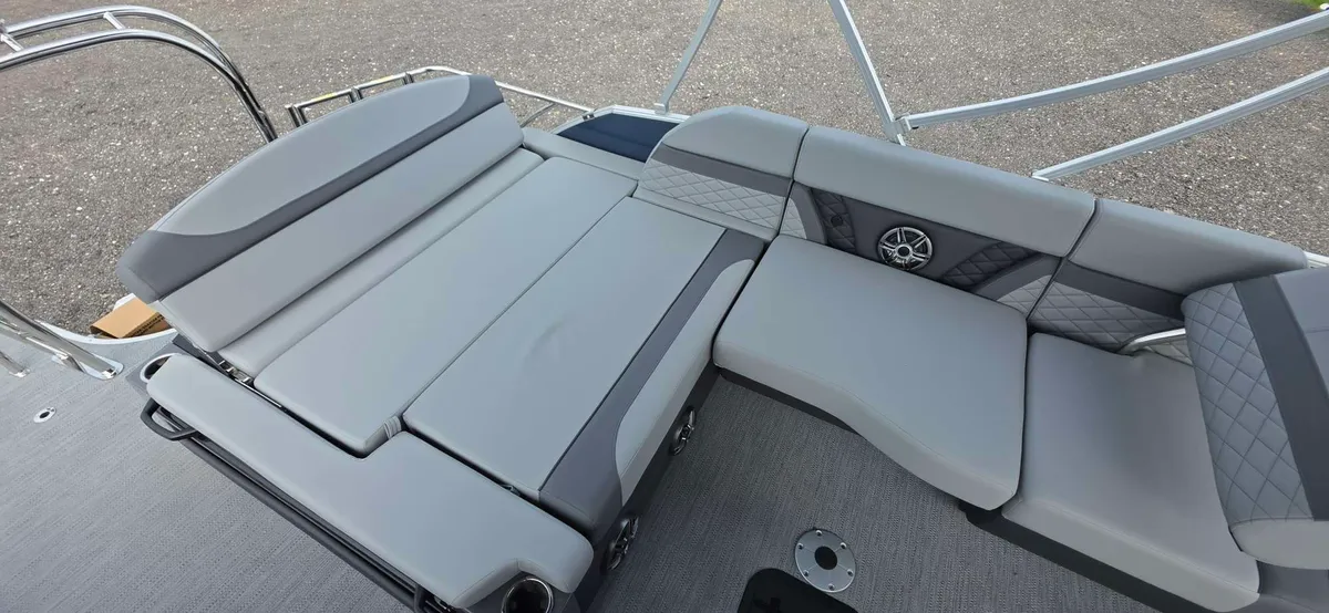 2027 Monaco MC235SFL