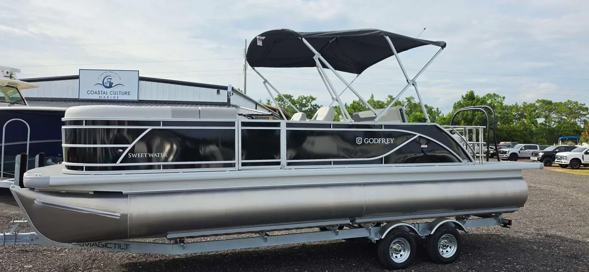 2027 Sweetwater 2286SFL