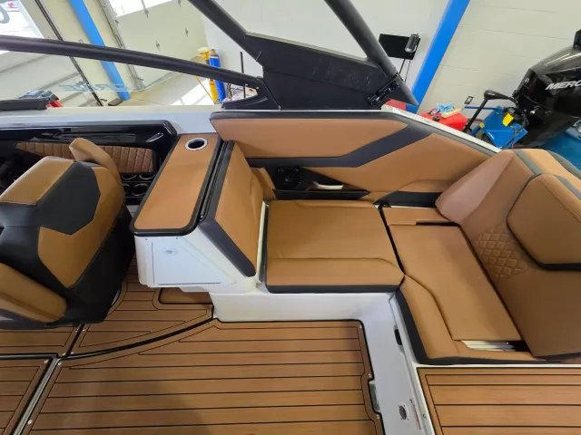 Boat Thumbnail 5