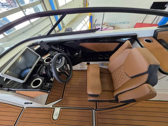Boat Thumbnail 9