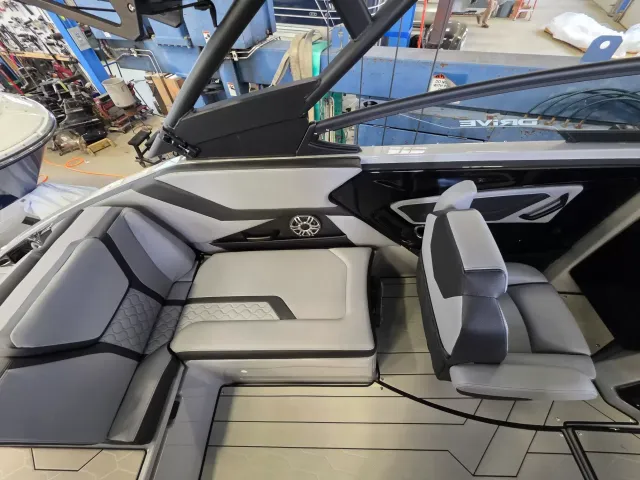 Boat Thumbnail 7