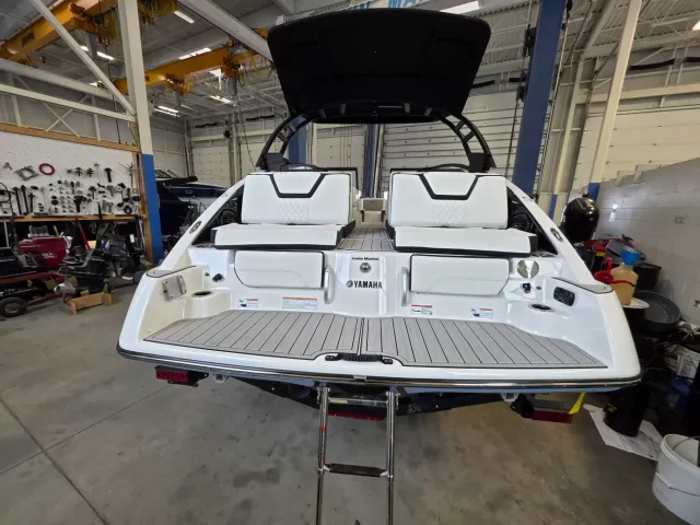 Boat Thumbnail 5