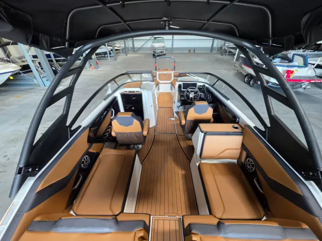 Boat Thumbnail 5