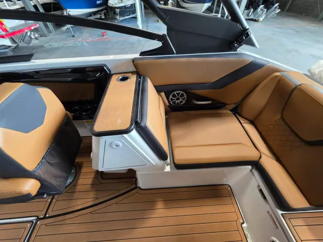 Boat Thumbnail 6