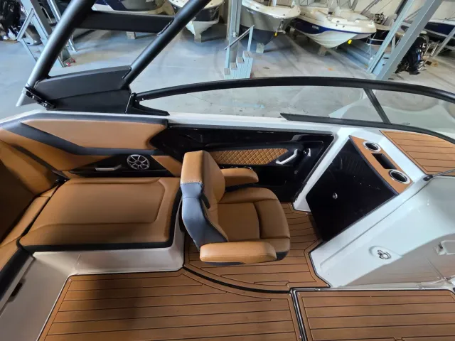 Boat Thumbnail 13