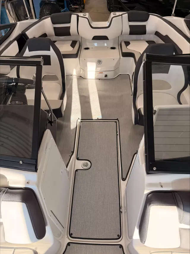Boat Thumbnail 3
