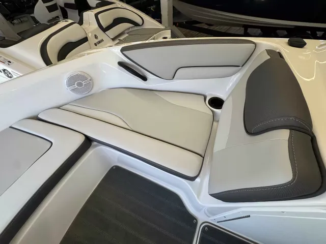 Boat Thumbnail 16