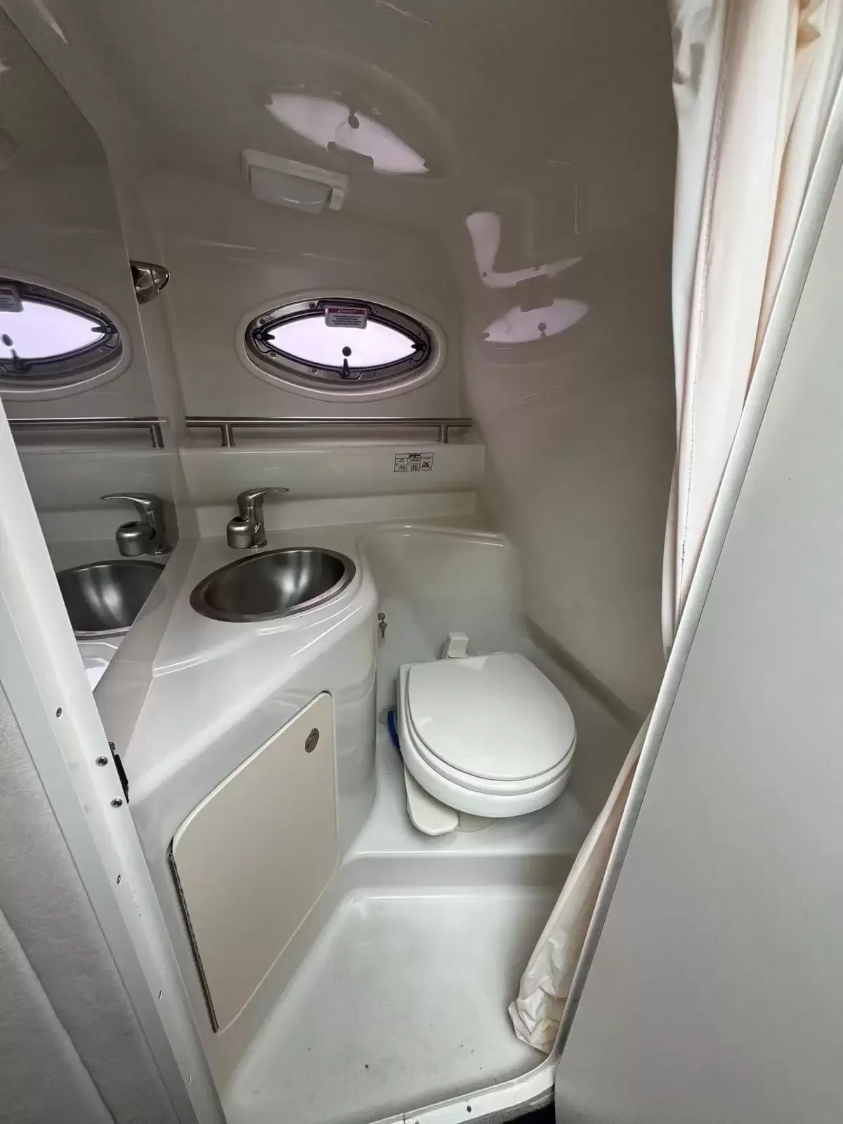 2008 Sea Ray 240-9