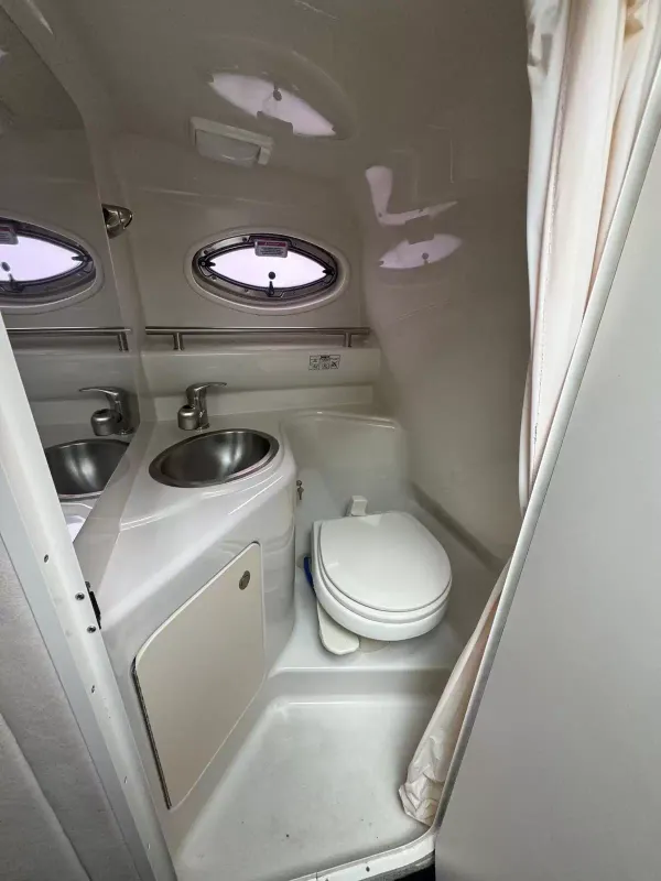 2008 Sea Ray 240-9